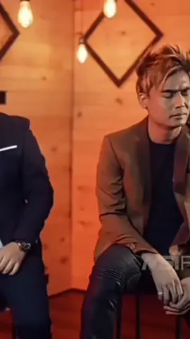 😊  #charlyvanhoutten #charly #setiaband #trendingsong #trendingmusic #musik #musikvideo #musikviral #musikmelayu #musikindonesiadispotify #st12 #setiaband #musikindonesia #musikcover 