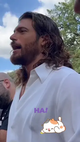 amo su humor 💕 bien escorpiano ♏️  #canyaman #francescachillemi #canyamanargentina #mediaset #canale5 #dolcegabbana #violacomeilmare 