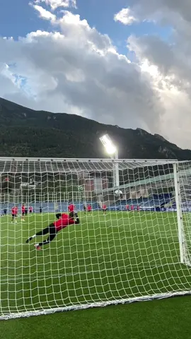 ⚽️ He just can’t stop scoring | Bakistuta #AndorraEibar #SomTricolors 🔵🟡🔴 #Morabanc #tiktokviral #tiktokfootball #football #futbol #training #entrenamiento #gol #goal 