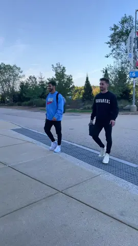 Name a more in sync duo, I’ll wait. #hermanos #gil #brothers #duo #boston 