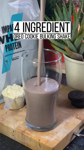 Oreo muscle shake 🦍🍪🥤 #bulkingshake #bulking #bulkingszn #hardgainer #muscleshake #highcalorie #highprotein #EasyRecipes #gym #gymfood #oreo #oreomilkshake #oreoshake 