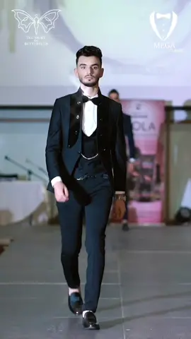Fashion show 🇩🇿❤️  #modelabdennour  #explore  #modeling  #الجزائر  #dz #fashion #foryou #chec #fyp 