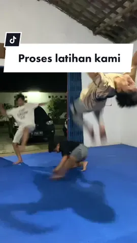 Seperti inilah proses kami ketika lagi latihan untuk membuat konten yang sangat niat