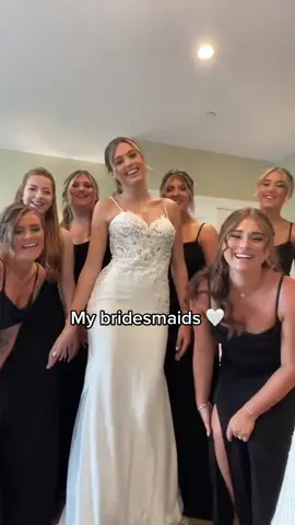 My girls 🤍 #fyp #foryou #wedding #bride #trend #bridesmaids 