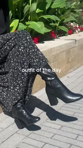 My all black outfit of the day - perfect for fall🍂 #falloutfitideas #allblackoutfit #officeoutfit #parisianstyle  Office outfit, outfit for fall, fall office outfit, simple outfit ideas, fall 2022. 