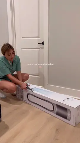 she’s a beaut 🫶🏻 so excited about the purifying #dysonpurecool #dysonfan #unboxwithme  