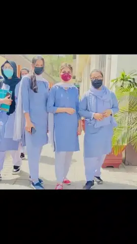 college_firends#my_best_friend#viral_tik_tok#collection_of_college_life_picture#fyp#foryou_foryoupage#Ayesha _Malik 🤩