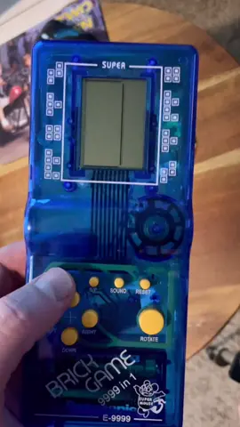 Quem nunca teve um Mini Game na infância!? 😜 Tem review completo desse Mini Game lá no nosso Canal 🤩 #minigame #anos90 #nostalgia 