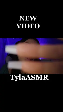 SPIT PAINTING ON YOU 🖌️ 🎨 #asmr #asmrspitpainting #asmrsounds #asmrtiktoks #fyp 
