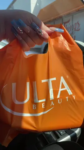 another ulta haul 🫶🏻 #fyp #fypシ #fypage #ultahaul #ultahaulcheck #makeupmusthaves #maquillaje #ultahauls #ultahaulcheck #prestigebeautyadvisor #beautyadvisor 