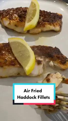 How to make the juiciest air fried fish 🐟 🤤   #airfryer #airfryerrecipes #airfriedfish #haddock #seafood #seafoodie #fyp #foryou 