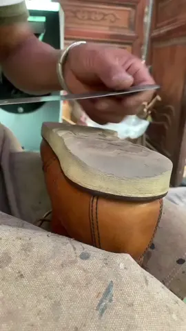 Refurbishing shoes