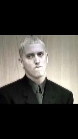 His face looks so sad 😭 #fyp#like#eminem#music#court#like#follow#xyzbca#sadness#tomodrll#music#mum#eminemcourt#sad#crying#edit#fast#