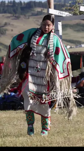 Womens Traditional Category | Native American Powwow - Rocky Boy Montana. Don't always get to see Tradish moves like this!! 🤌🏽🤌🏽🤌🏽 #powwow #powwowtrail #powwowdancer #powwowlife #IndigenousTikTok #indigenouswomen #nativewomen 