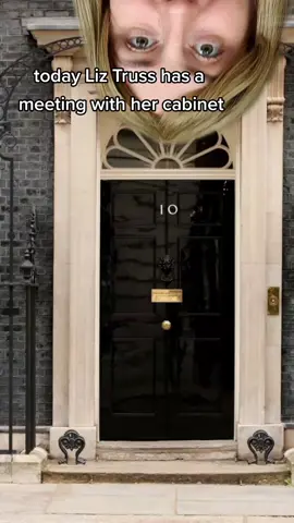 Liz Truss has a cabinet meeting #LizTruss #politics #fyp #comedy #viral #news #political #trending #britishhumour #nostalgia #satire #puns #british #queen #xzybca  #tory #costofliving 