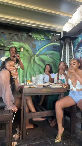 Brunch with my girls ❤️ #1738challenge 