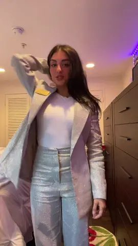 Round 3 fit check also posted late🙃