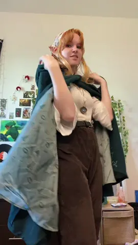 can't wait for it to actually feel like fall #hobbitoc #hobbitcore #hobbitoutfit #hobbitaesthetic #lotr #lordoftherings #lotrtok #cottagecore #OOTD #fyp #foryou 