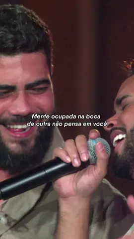 Ouça MEIO MUNDO DE CORAÇÃO de @vitoreluan com nossa participação.