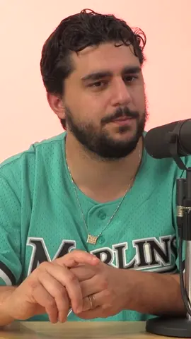 Someone please tell @thefrankalvarez he doesn’t look like Zayn