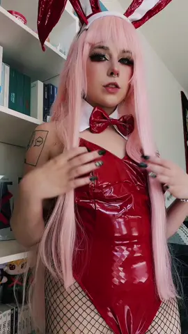 🫧 pop ⚡️  #zerotwo #zerotwocosplay #bunnygirlcosplay 