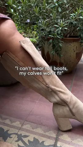 YES, you can wear tall boots! We've got JUST the thing 😘 #feelthefit #bootseason #torrid