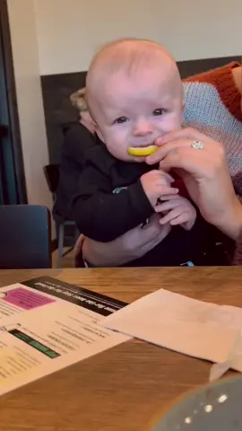 Haze’s thoughts as he’s flipping me off #fyp #foryoupage #foryou #lemon #baby #babiesoftiktok #babyboy #babyprank #mom #momlife #momtok #MomsofTikTok #funnybaby #lemonface 