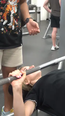 She laughs when she's lifting... #explore #follow #100k #blowthisup #treanding