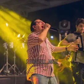 Yo solo busco un amor que me quiera. @Jorge Oñate Gonzalez #elunicotestigo #vallenatos #colombia #viralvideo #parati 