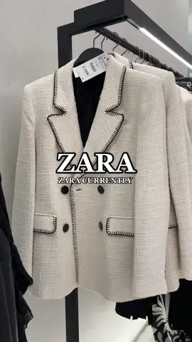 RIP to the aviator jacket #zara #zarastyle #zarastore #fallstyle #zarahaul #fallinspo #fallstyle 