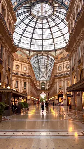 Early morning at Galleria Vittorio Emanuele II 📍 #Milan #italy #italia #milano #europe #travel #galleriavittorioemanuele 