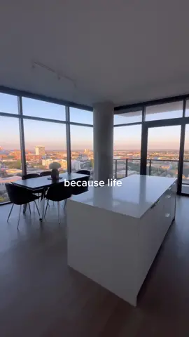 Same Kim #fyp #homedecor #apartmenttour #interiordesign #HausLabsFoundation #kimkardashian #notzen 