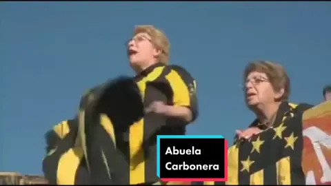 Felices 131 años, Carbonero querido 💛🖤 sacado de Manyas, la película  #Peñarol #131añosdegloria #carbonero @PEÑAROL #abuela #futbol #manya #futboluruguayo #gol @