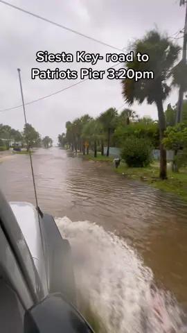 2-3 foot of water all the way from the Village to Patriots Pier.. got more of the damages coming on video soon. Follow to see more. We didn’t leave Siesta Key!! #hurricane #florida #hurricaneian #siestakey 