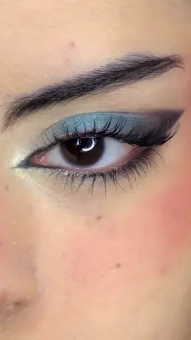 Black and blue eyeshadow🖤💙Yes or No? @awwskky #fyp #foryou #foryoupage #makeup #eyeshadow #makeuptutorial #makeupartist #makeuptransformation