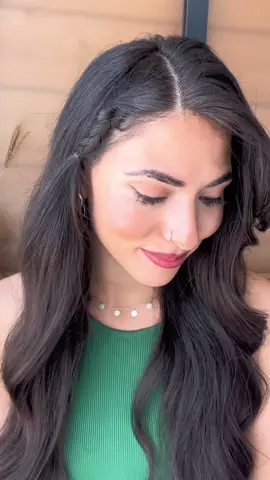 Quick and easy hairstyle 💚 #hairpost #hairideas #sidepart #hairstyletutorial #vjp #easyhair 