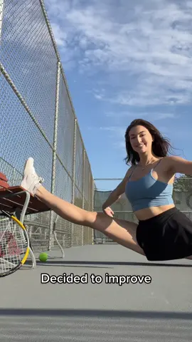 Wanna play tennis? #tallgirl #flexible 