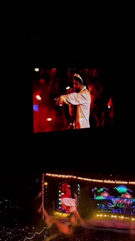 I love it hereee.  🥹❤️‍🔥🏝️#greenscreenvideo #badbunny #sofistadium #la #fyp 