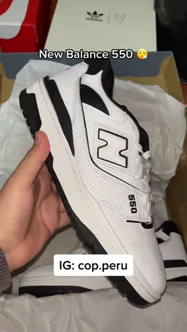 La silueta que más desea la gente 🥵 #newbalance #newbalance550 #stockx #unboxing #streetwear #streetwearperu #zapatillas #sneakers #fyp #parati #fypシ #aesthetic #fashion #style #peru