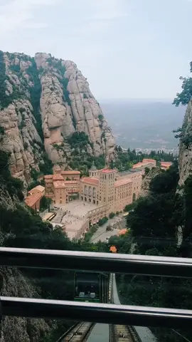 Monserrat #spain🇪🇸 #monastir #travel #mountains #breathtaking 