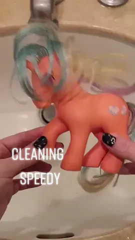 idk why Speedy isn't a more valuable pony. her colors are so unique