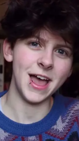 FIVE MONTHS LATE BUT HERE’S MY 4 YEARS ON T VOICE UPDATE! do u want me to film a 4 years on t video? there’s been a few changes since last year but idk if that’d be boring or not 
