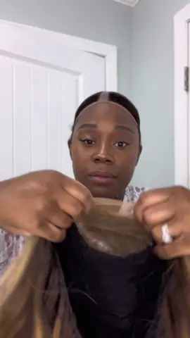 Easy Glueless Wigs!! I stay in a hurry so i need simple🖤 easy and out thr door to slay! #gluelesswig #andGO #wigs #easywigs 