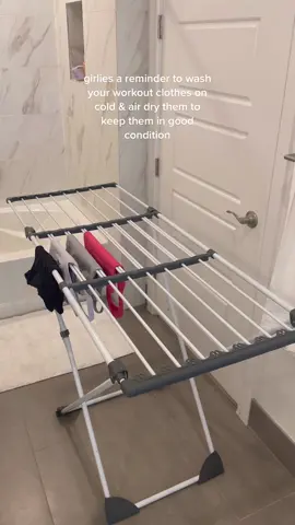 I will wear every single article of workout piece before I wash the load #laundrytip #workoutclothesedition #workoutoutfit #washingworkclothes #girliesareminder 