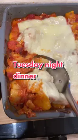 Here is tonight’s dinner 😀😀 #fyp #foryou #viral #xyzbca #daddymaycooks #dinner #kids #family #gnocchi #garlicbread