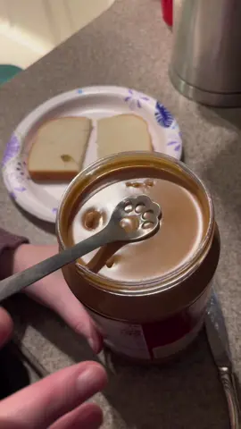 Impractical but worth it. #oddlysatisfying #rupaul #peanutbutter #bigfreedia #fyp 