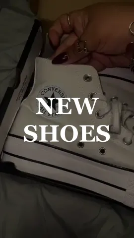 okay im in love, if you see me wearing these with every outfit.. mind ya business 😂 #platformshoes #platformconverse #andGO #shoecheck #OverwatchMe 