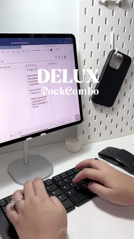 This is the best portable keyboard, mouse and tablet stand I have tried! 👏🏻✨ #fyp #foryourpage #foryoupage #keyboard #keeb #keebtok #Tech #techtok #gadget #desk #aesthetic #budol #deluxglobal