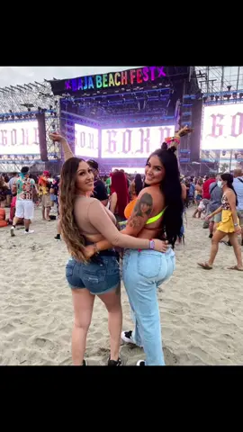 HAVING A GREAT DAY WITH MY BESTIE 🥰🥰 AT THE BAJA BEACH 🏝🏖⛱ 💃💃 #beach #mechanic #plumber #usa 