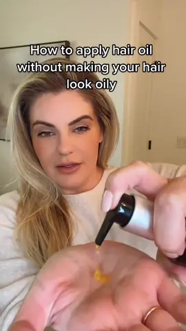 Have you ever applied too much oil and made your hair look super greasy? This is a foolproof way to never do that again! This isn’t for your hair oiling days* this is just for the in-between hair wash days when you want the benefits of hair oil (nourishment & shine). My favorites are @Moroccanoil  and @the OUAI  #hairoil #hairtips #healthyhairjourney 